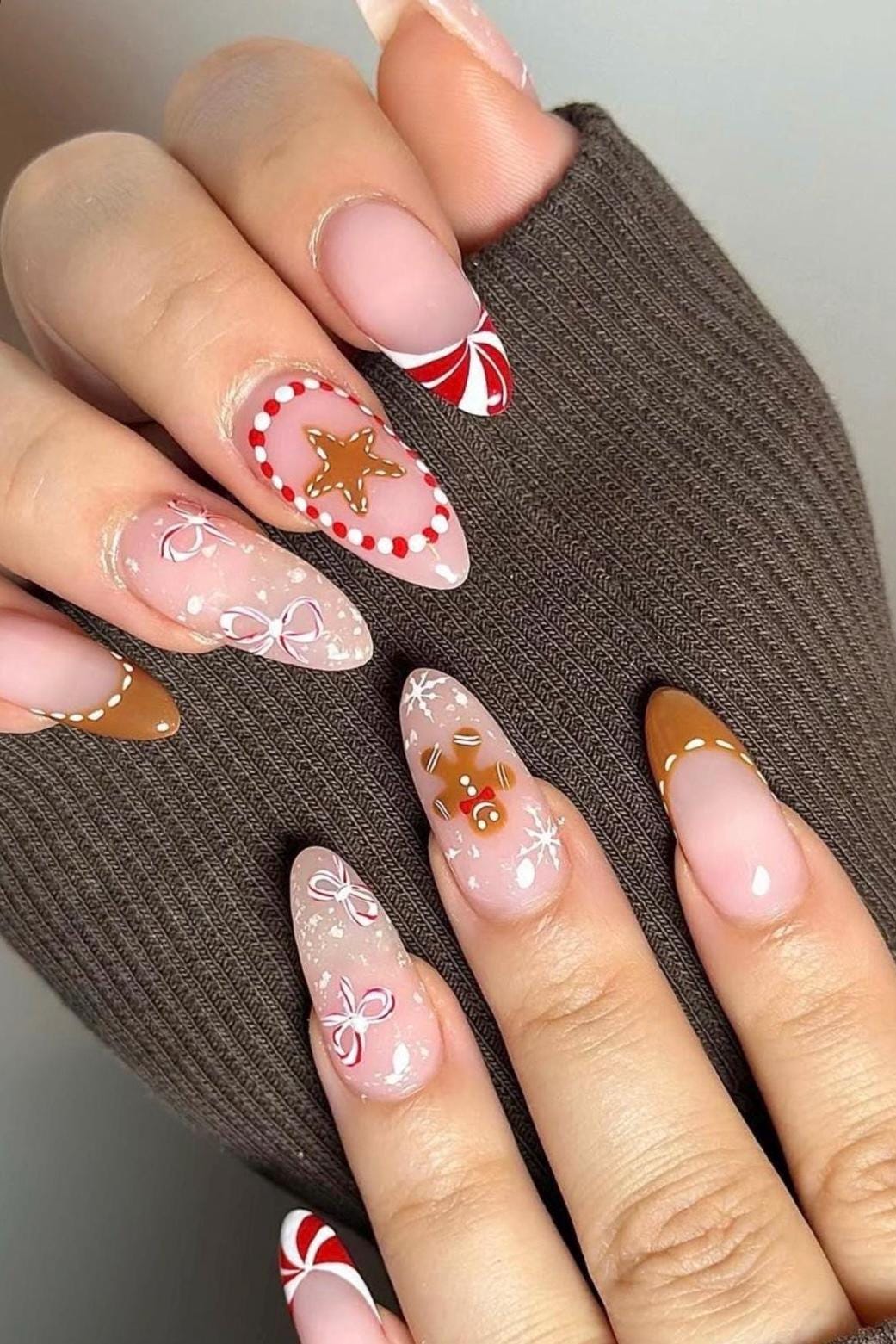 Handmade Press On Nails: Glue Ons, Gel, Almond Round Short, Xmas Winter Christmas