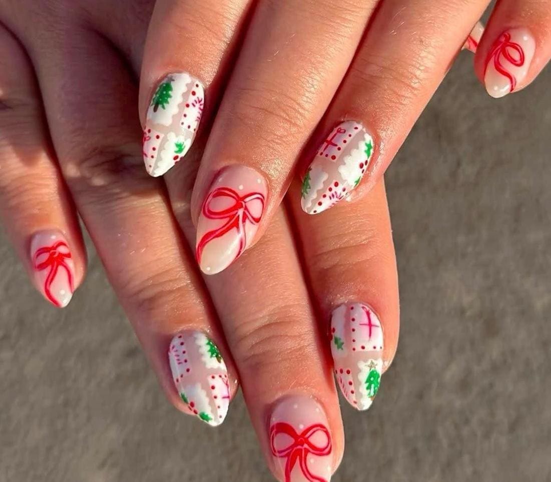 Handmade Press On Nails: Glue Ons, Gel, Almond Round Short, Xmas Winter Christmas