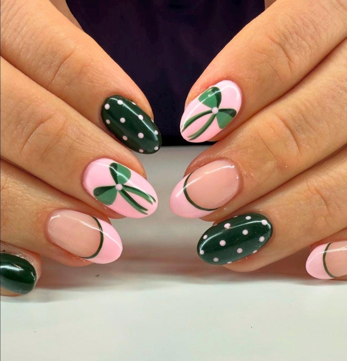 Handmade Press On Nails: Glue Ons, Gel, Almond Round Short, Xmas Winter Christmas