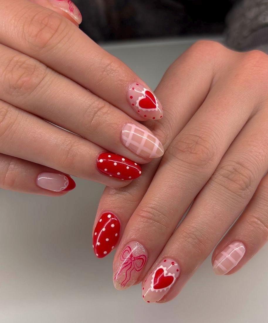 Handmade Press On Nails: Luxury, Almond Round Short, Hand Painted Custom, Valentines