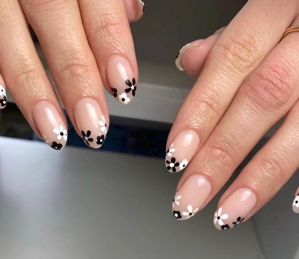Premium Press On Nails: Custom Salon Quality, Handpainted, Trendy, Press Ons, Fall Autumn October, Floral, Cute