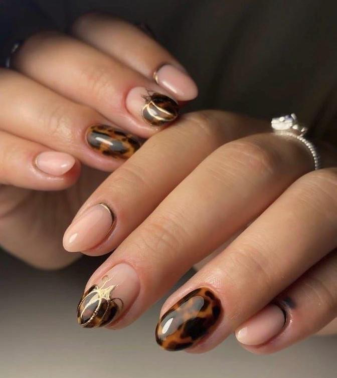 Premium Press On Nails: Custom Salon Quality, Handpainted, Trendy, Press Ons, Fall Autumn, October Brown, Tortoise Pumpkins, Halloween